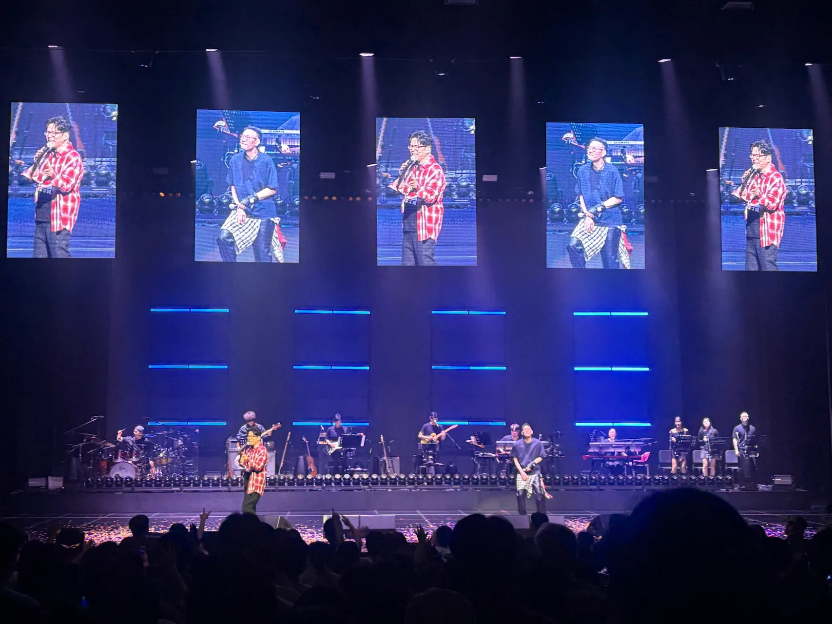 20년을 건너온, PANIC IS COMING